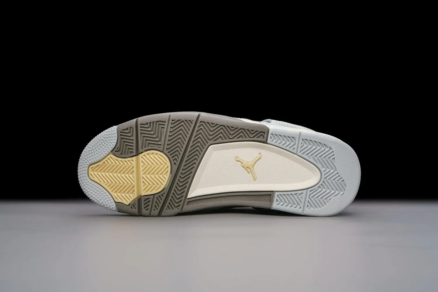Nike Boy's Air Jordan 4 Retro Shoes