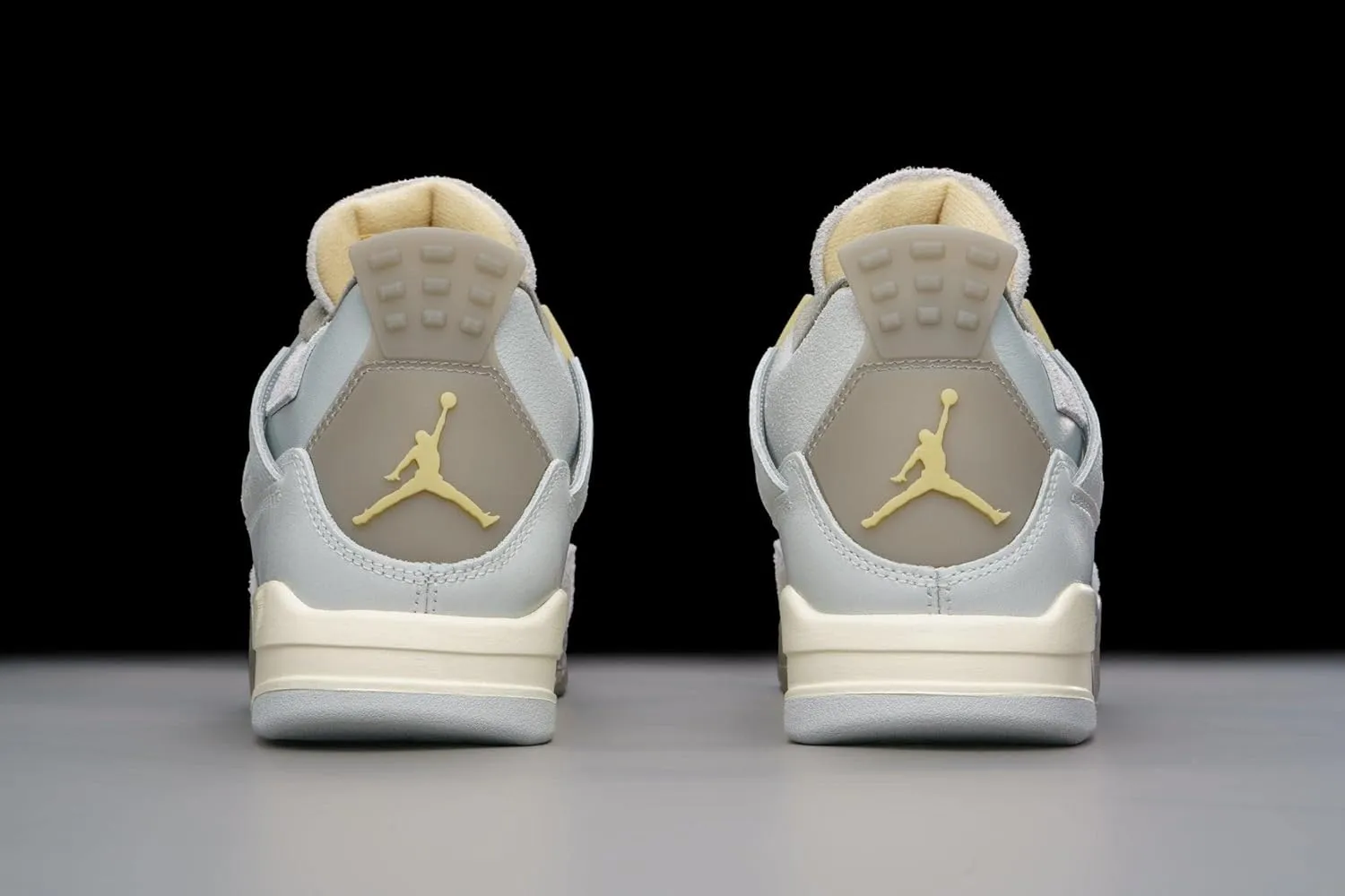 Nike Boy's Air Jordan 4 Retro Shoes