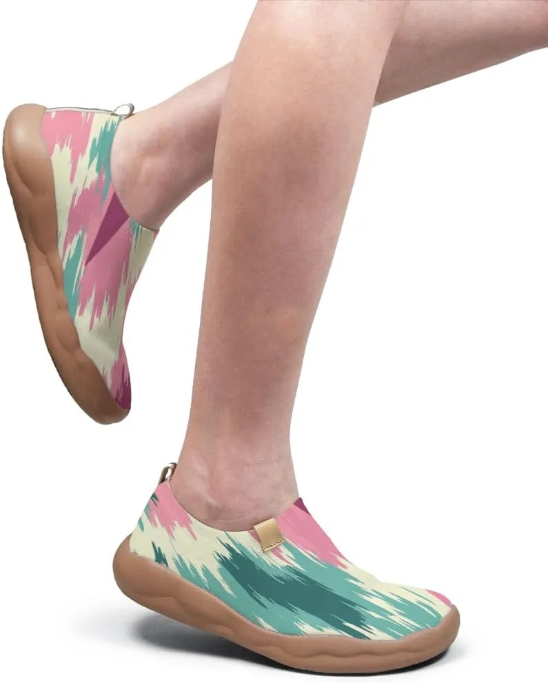 Women's Knitted Slip-on Loafers Comfortable, Light and Fashionable Sneakers Art Painted Travel Shoes